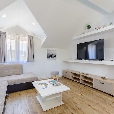 סומרטין Apartment Darka 1 מראה חיצוני תמונה
